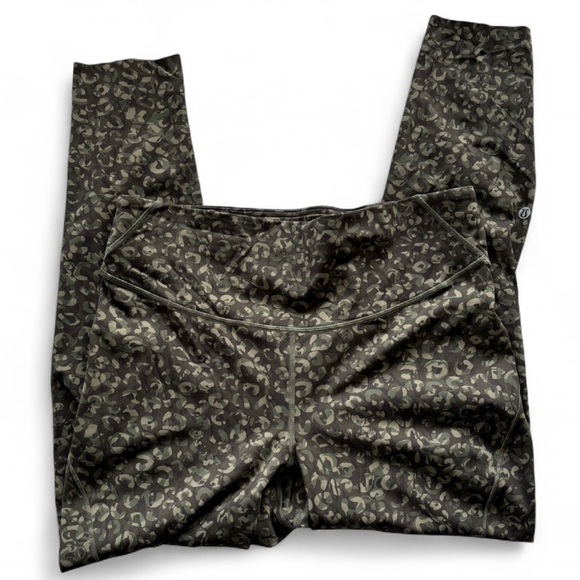 Lululemon Base Pace HR Tight 28” Camo Green Twill Multi NWT Size 12 - Picture 1 of 8